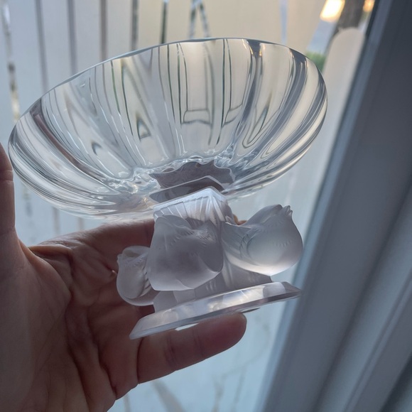 Lalique Crystal Pedestal Bowl with Bird Design 5 1/2” across x 3 3/8” T - Picture 6 of 16